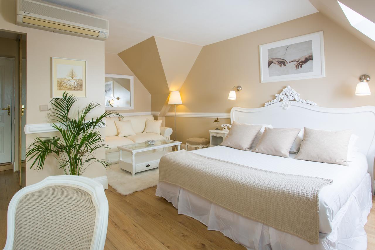 Logis Hotels Restaurant La Mere Hamard Semblançay Εξωτερικό φωτογραφία